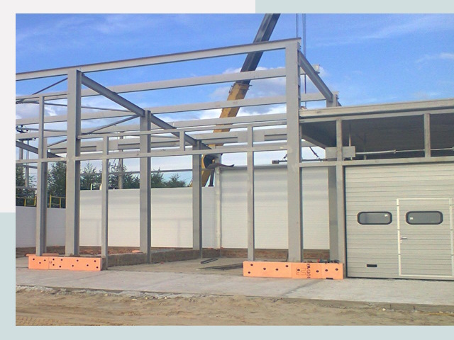 Строительство автосервисов от СтальСтрой-Сзр по цене 608 руб.